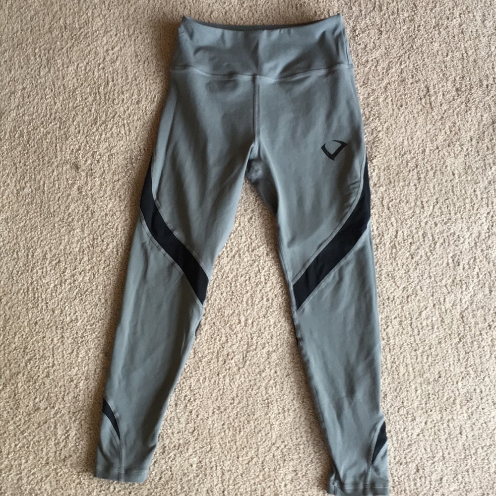Workout ankle length leggings